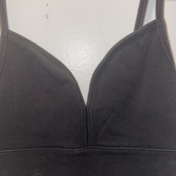 Hollister Black Deep Heart Neckline Crop Top - Picture 2 of 6
